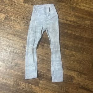 white camo lulu leggings size 0
